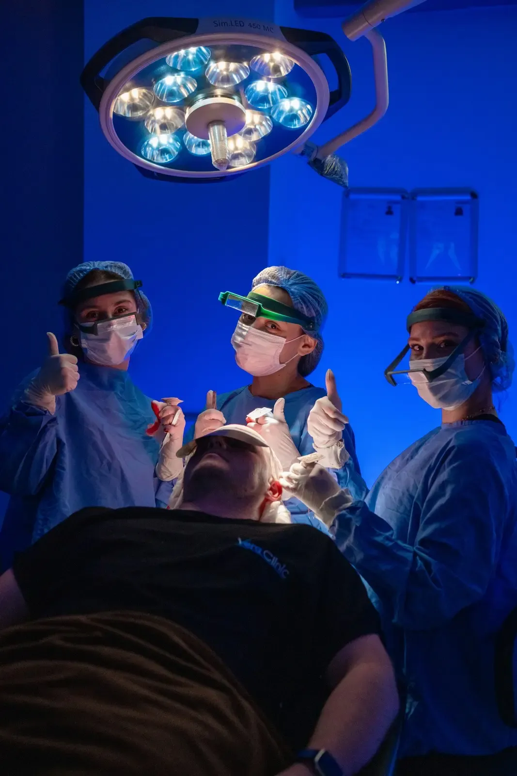 Vera Clinic surgical team performing a hair transplant in the operating theatre